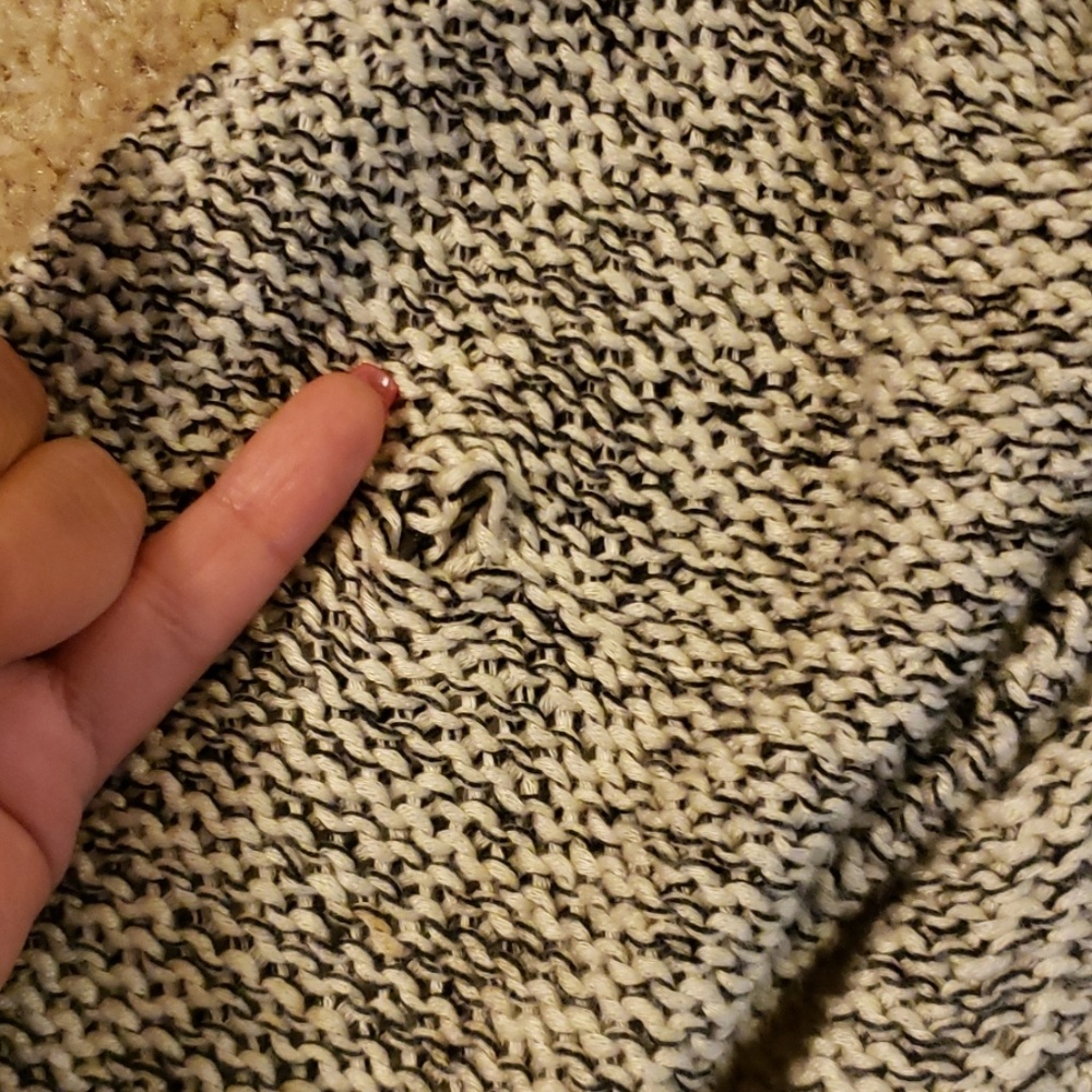 Top - Picture 2 of 4